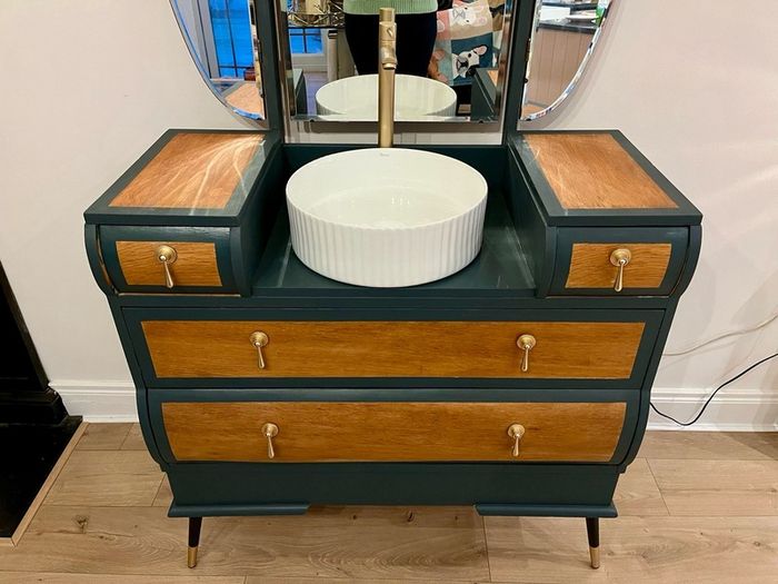A Striking, Bespoke Bathroom Vanity unit