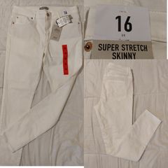White Super stretch Jeans, New With Tags