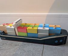 Joueco container ship