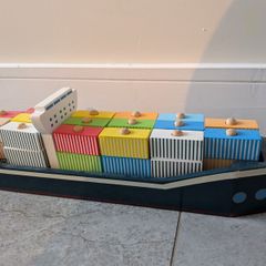 Joueco container ship
