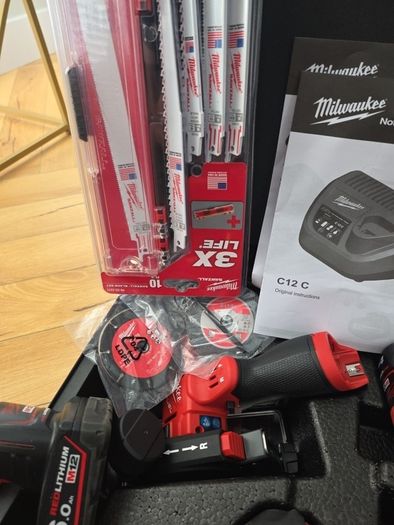 milwaukee  m12 gen 3 kit