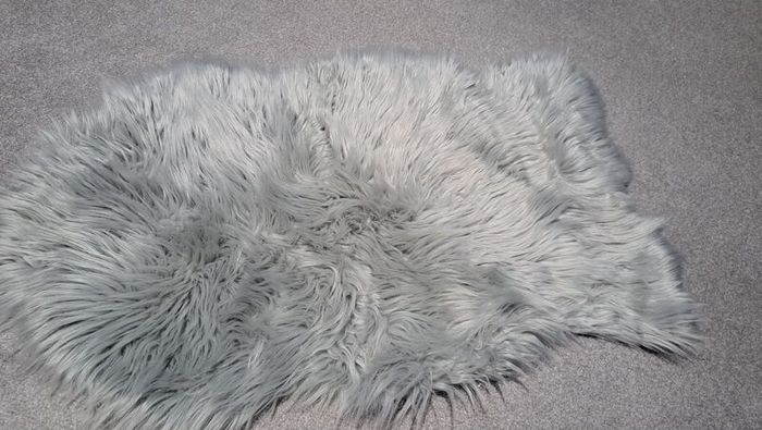 Small Grey Shaggy Rug