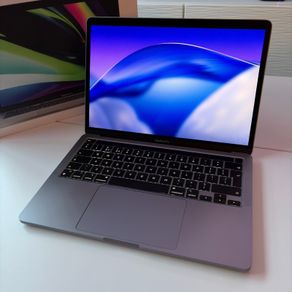 MacBook Pro M1 13 inch with Touch Bar