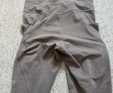 Lululemon shorts / pockets/ dots / UK 8