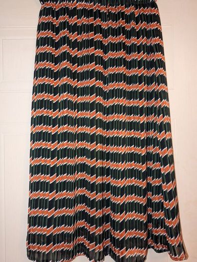 Perfect for Summer. beautiful pleated midi skirt from Only