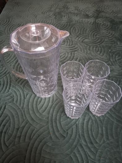Plastic Jug 4 glasses