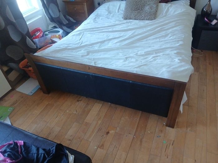 King size  bed