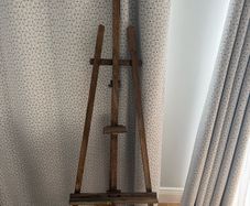 Adjustable wooden art easel
