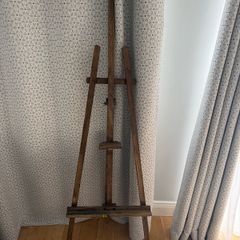 Adjustable wooden art easel