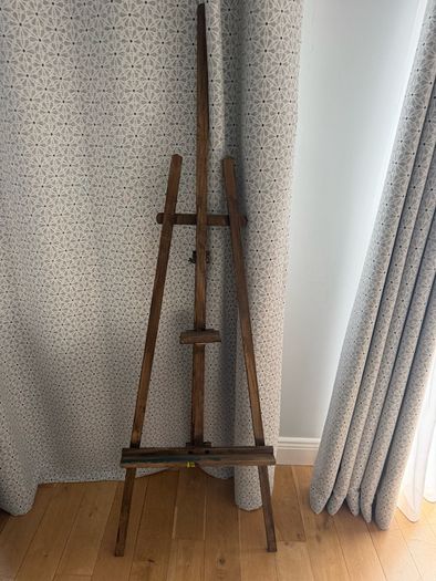 Adjustable wooden art easel