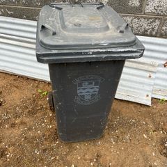 wheelie bin