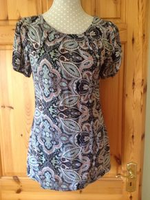 Size 8 Patterned Top