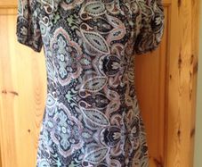 Size 8 Patterned Top
