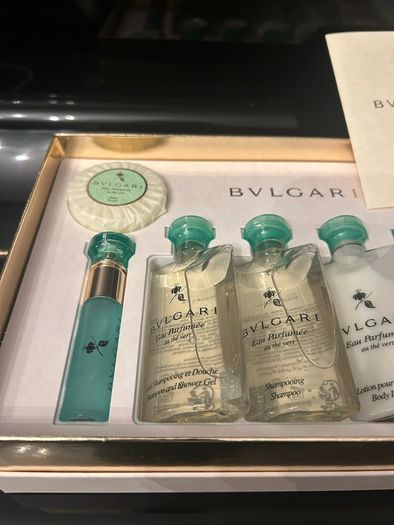 Bvlgari Au the Vert Parfumee 8 piece set , New.
