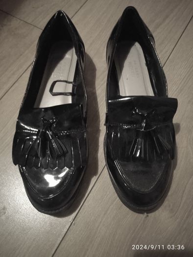 Womens shoes