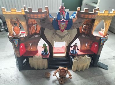 Reduced to clear Imaginex Castle & figures