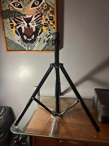 tripod stand