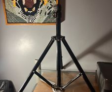 tripod stand