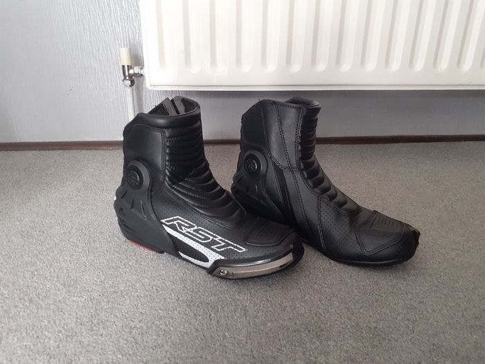 RST TracTech Evo 3 Short Waterproof Motorcycle Boots. Size UK 9 EU 43 Motorbike ( alpinestars sidi furygan dainese )