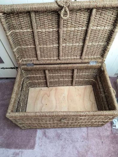 Wicker storage box..large