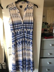 Ladies stunning dress worn once like new size 10