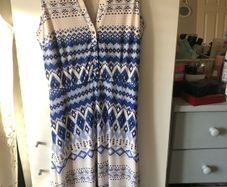 Ladies stunning dress worn once like new size 10