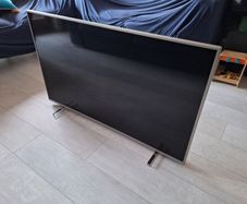 Philips 50-inch 4K Smart TV Perfect Working Order (Cheap/Few scratches))