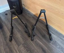 Guitar stand X2