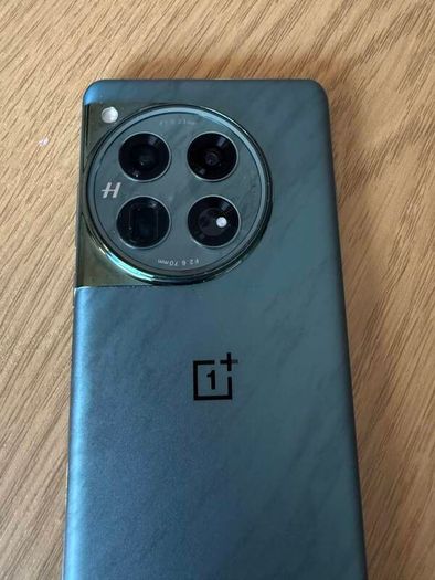 OnePlus 12