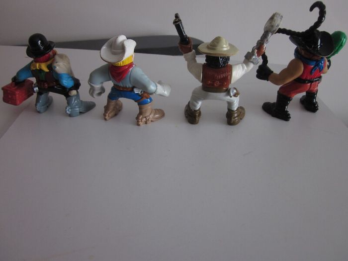 Fisher Price 1996 Wild West Figures X4