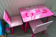 Girl table and chairs