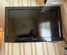 TV 32 inch