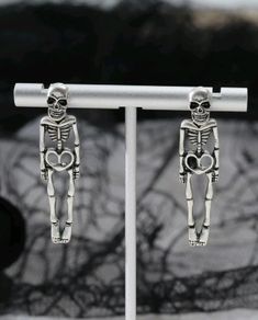 Skull goth earrings