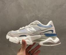New Balance 9060 womens trainers UK3.5  EU36 Brand new