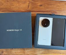 Honor Magic V5 Ivory White + Extras