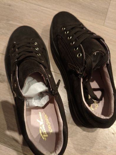 trainers Carl scarpa