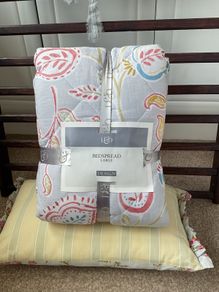 Bnwt grey patterned double