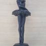 Sculpture of a ballerina Image 7