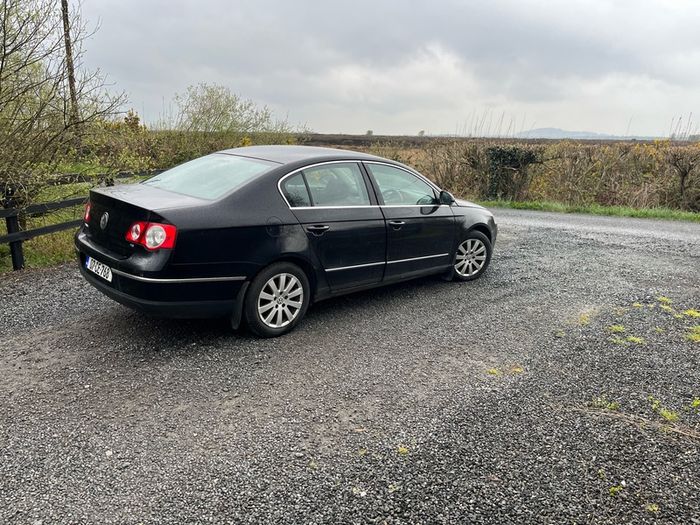Vw Passat 1.6 FSI for dismantling