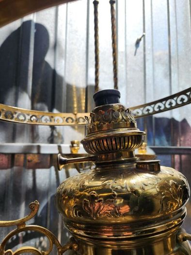 victorian brass chandelier REDUCED...no offers at this price...
