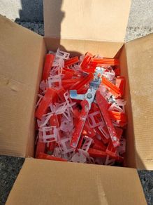 Tile Levelling Clips & Wedges