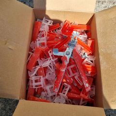 Tile Levelling Clips & Wedges
