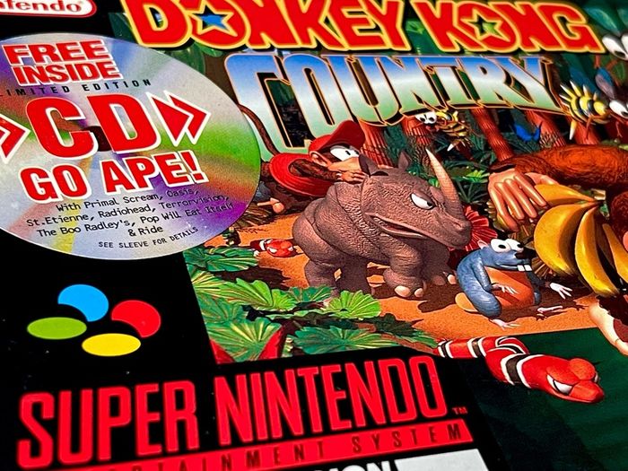 SNES Donkey Kong Country Boxed with Go Ape CD