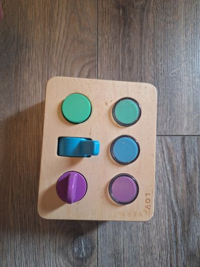 Lovevery The Thinker Play Guide 11-12 Months
