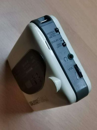 Sony WM-F38 Walkman Cassette Player