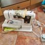 sewing machine Image 9
