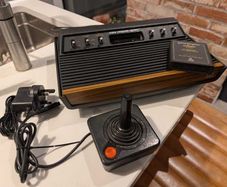 Lovely condition Recapped Atari 2600 Bundle with Outlaw game #441