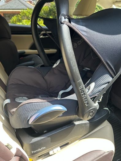 Car seat & 2 isofix bases