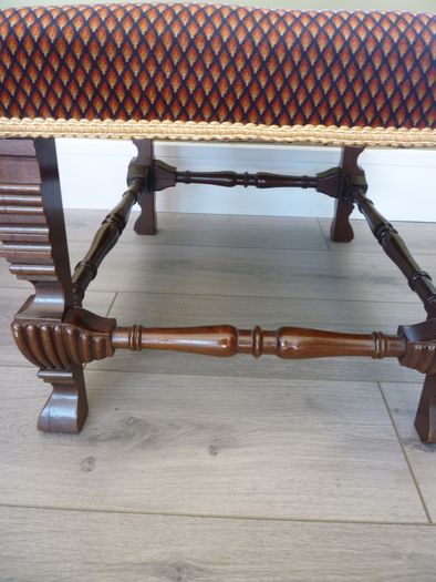 Edwardian William And Mary mahogany Stool. Genuine Antique Edwardian. Excellent condition. Solid & weighty.