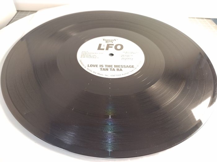 LFO - Tan Ta Ra + Love Is The Message - Tommy Boy Records - Rare US Pressing! EXCLUSIVE LFOwage! QUALITY Early 90s Bleepy TECHNO and BANGIN House BREAKS!